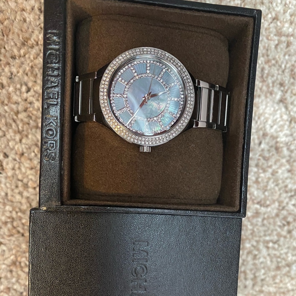Michael kors watch - Picture 4 of 4